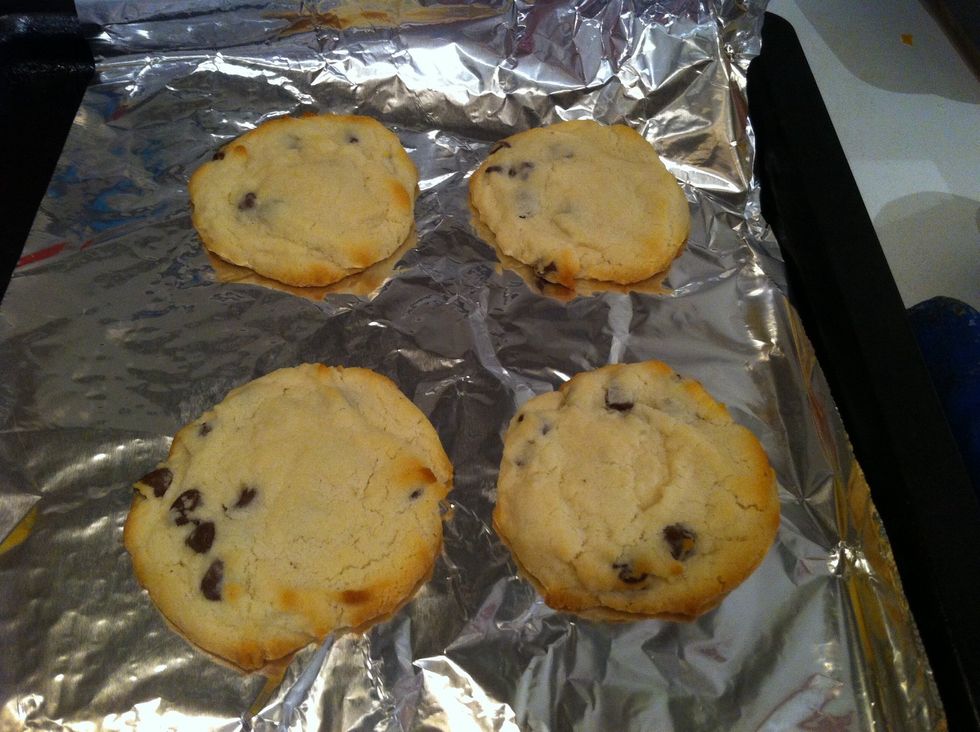 Take the cookies out of the oven once the edges start to brown