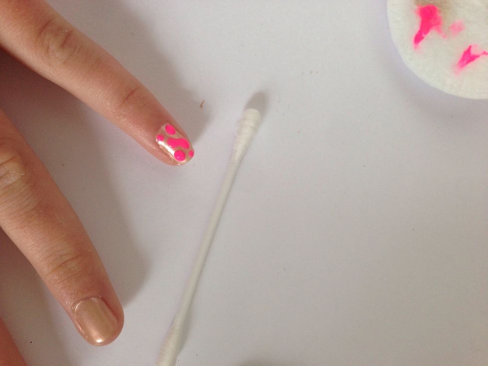 Take the cotton Stick and hold it over the dotts\ud83d\udc8b