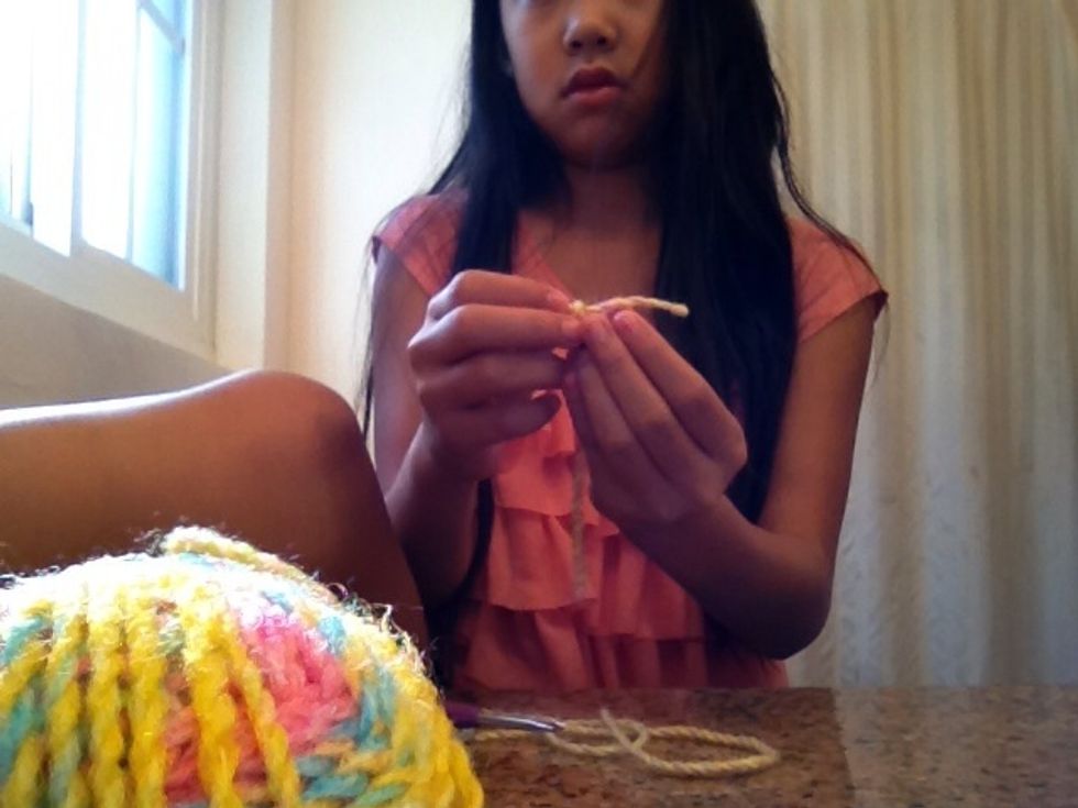 Take the end of your yarn