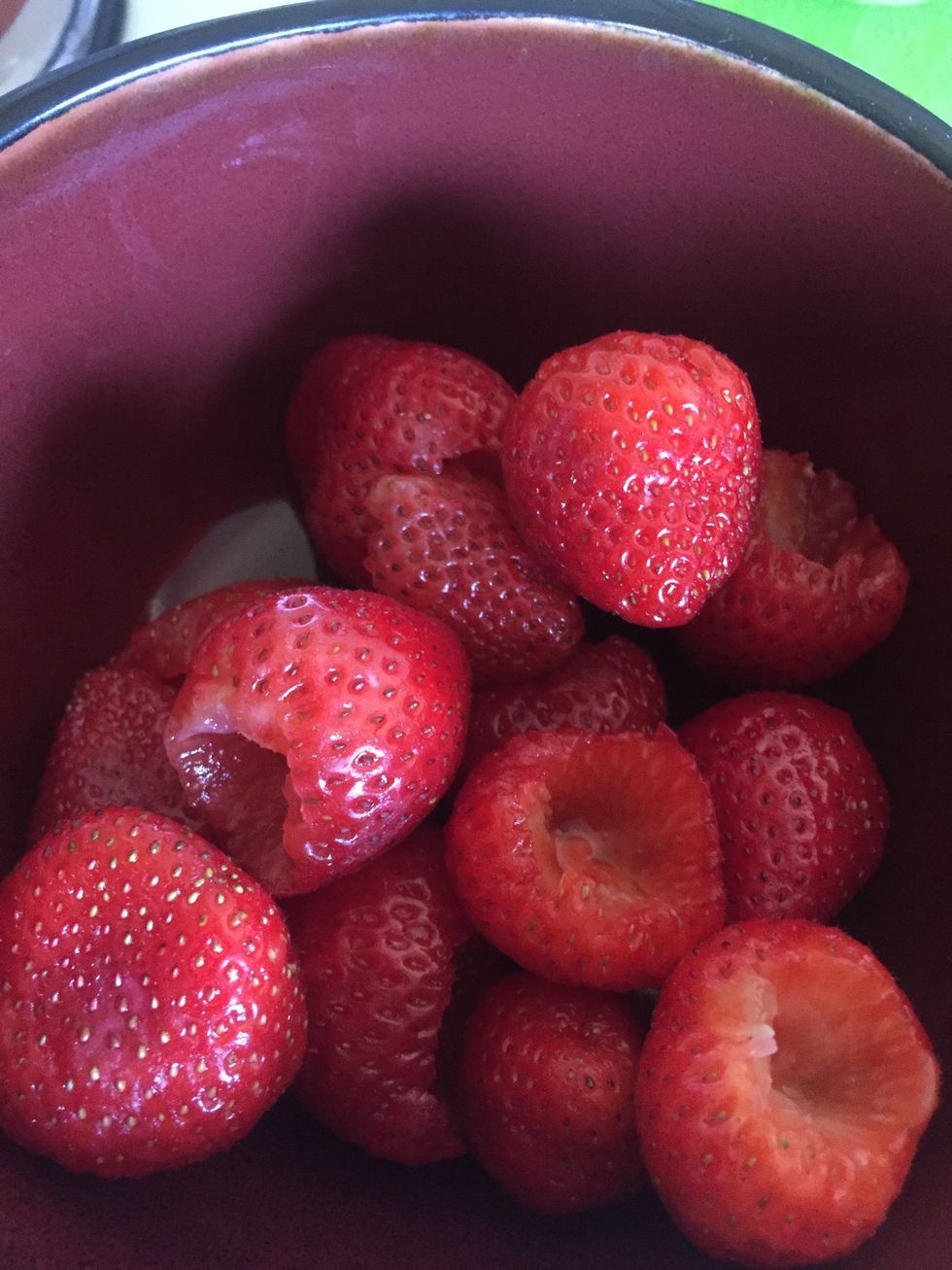 Take the leaves off of 8 oz of strawberries