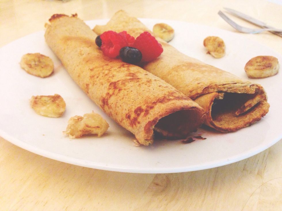 Take the pancakes out of the oven and serve with berries and banana chips. Enjoy\ud83d\ude0b