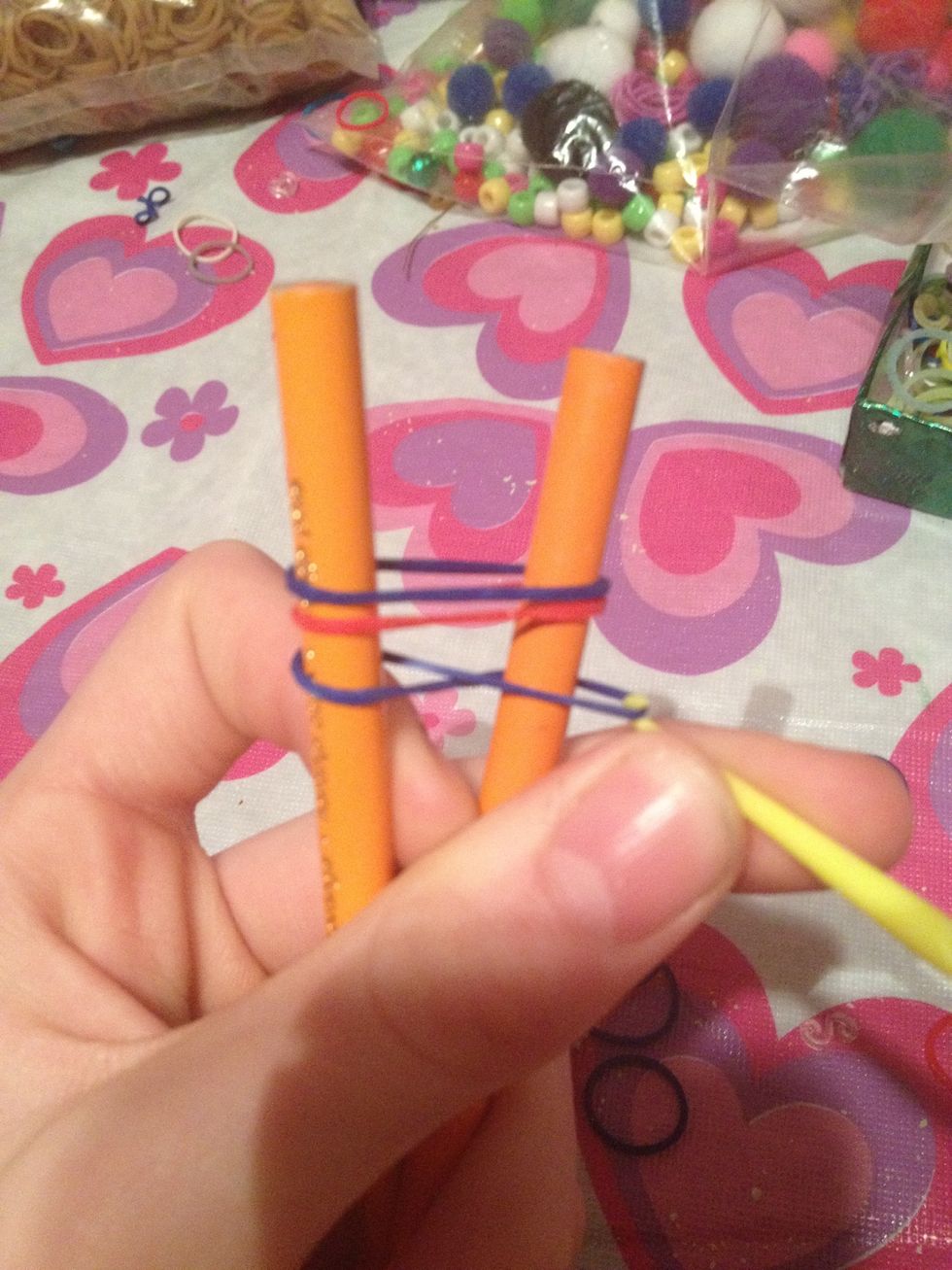 Take the right bottom elastic