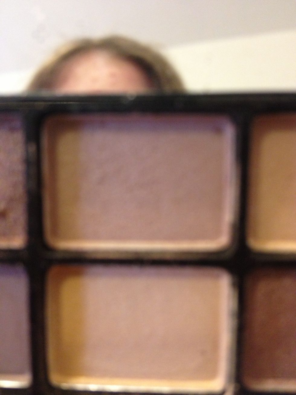 Take the slightly darker brown on your brush. (it's by the first one you used\ud83d\udc4d) (Look at mah foreheadddd!\ud83d\ude30)