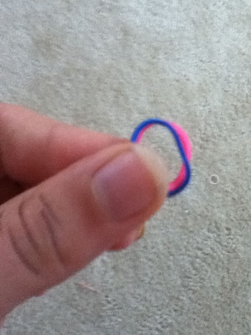 Take two bands that are two different colors preferably contrasting