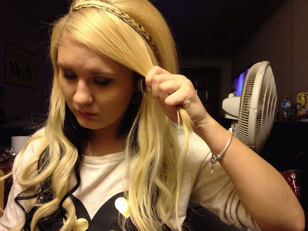 Take your bands and a few strands of the front hair.