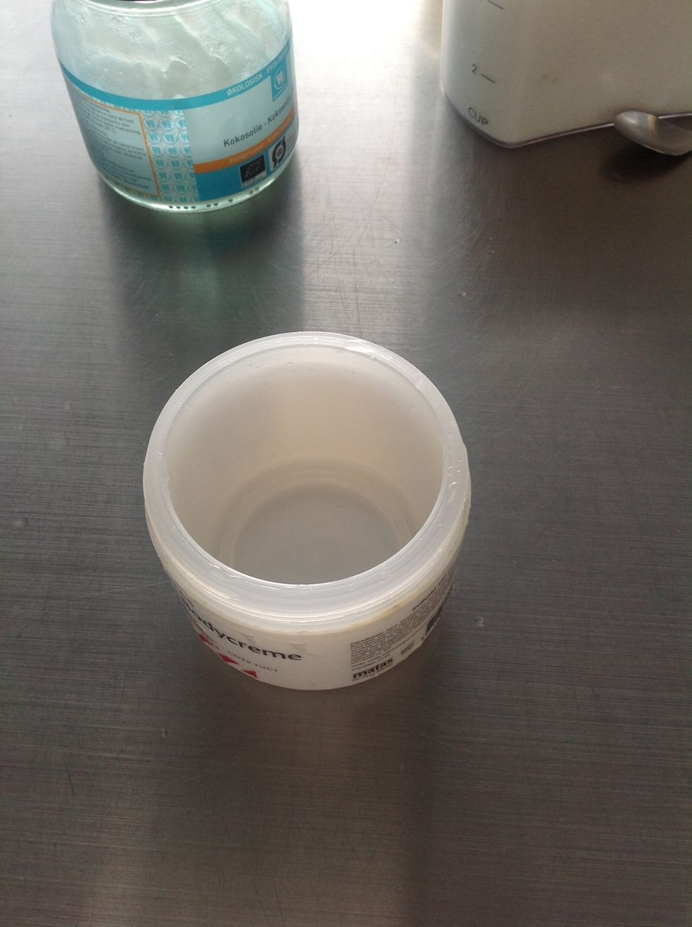 Take your empty tray\ud83d\udc81