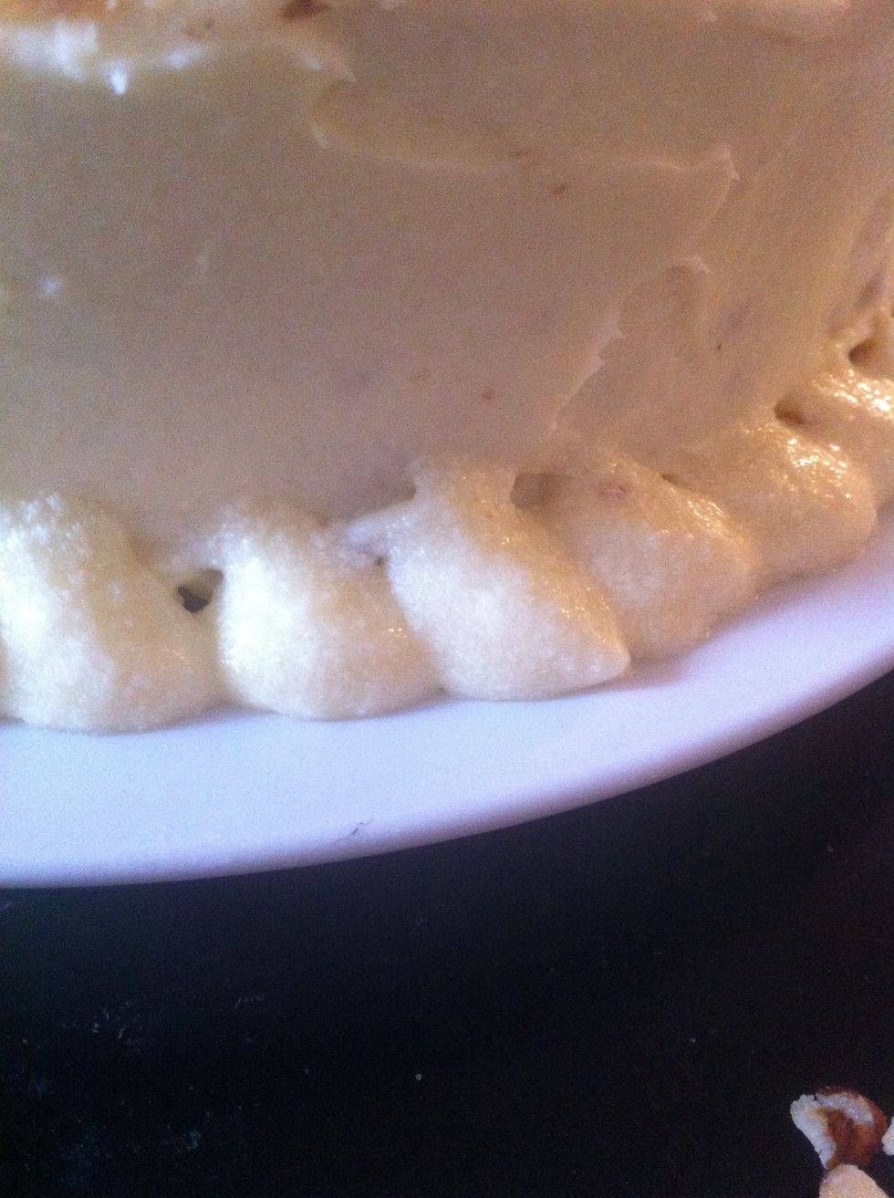 Take your extra frosting and put it along the edges