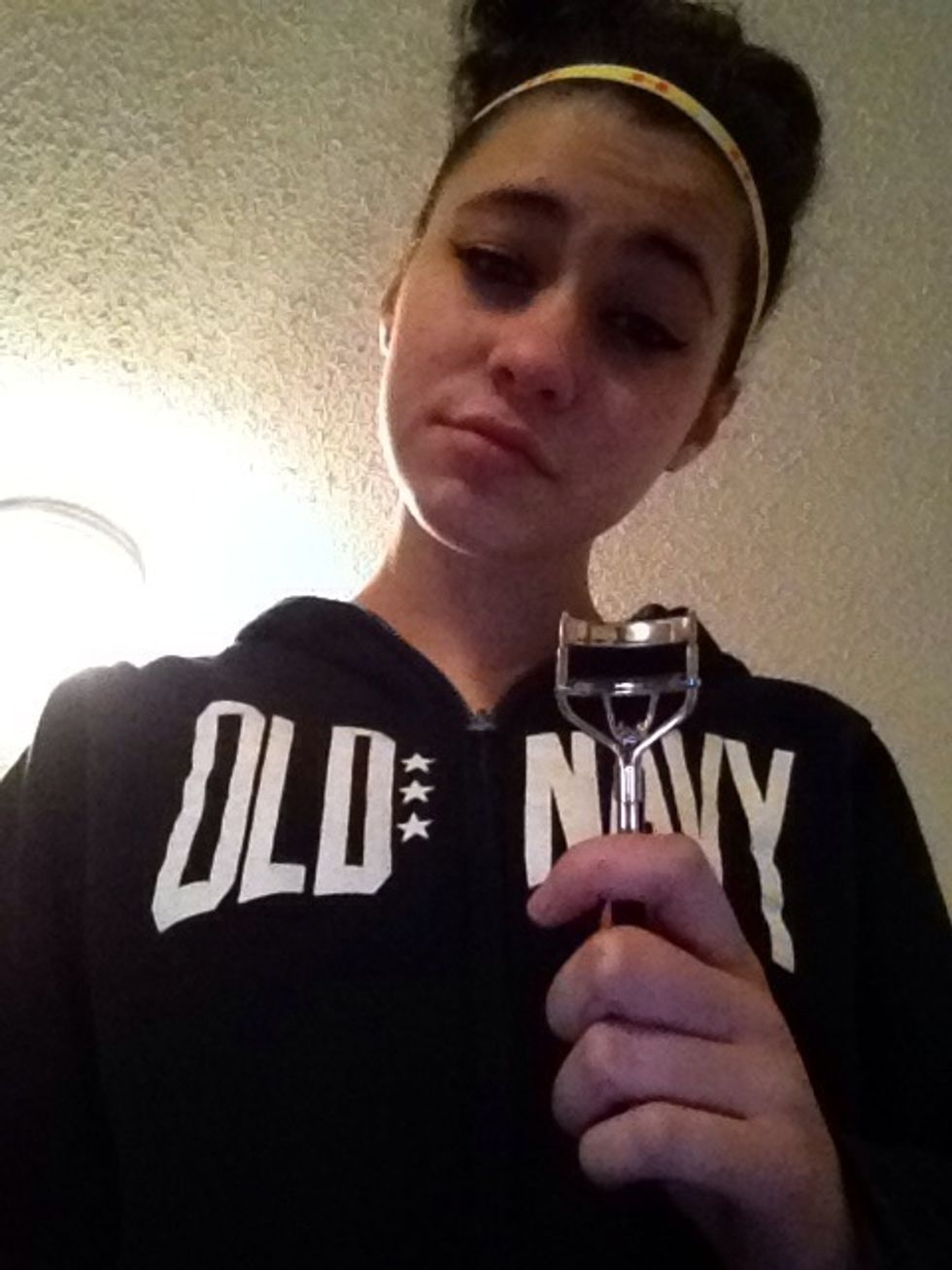 Take your eyelashes curler