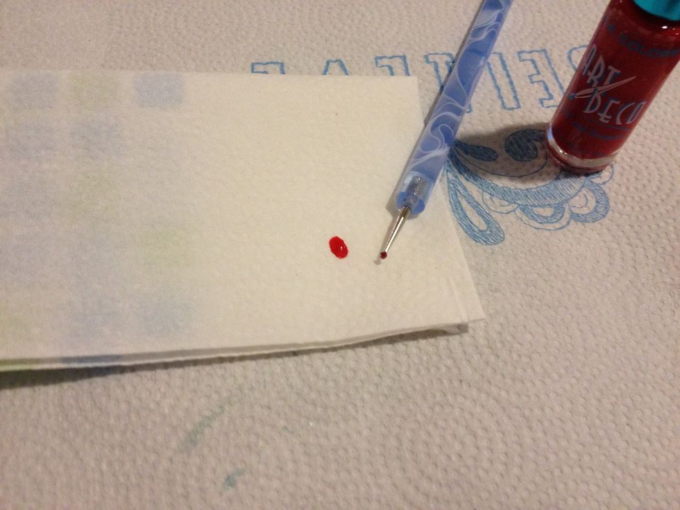 Take your red put it on your paper towel or news paper