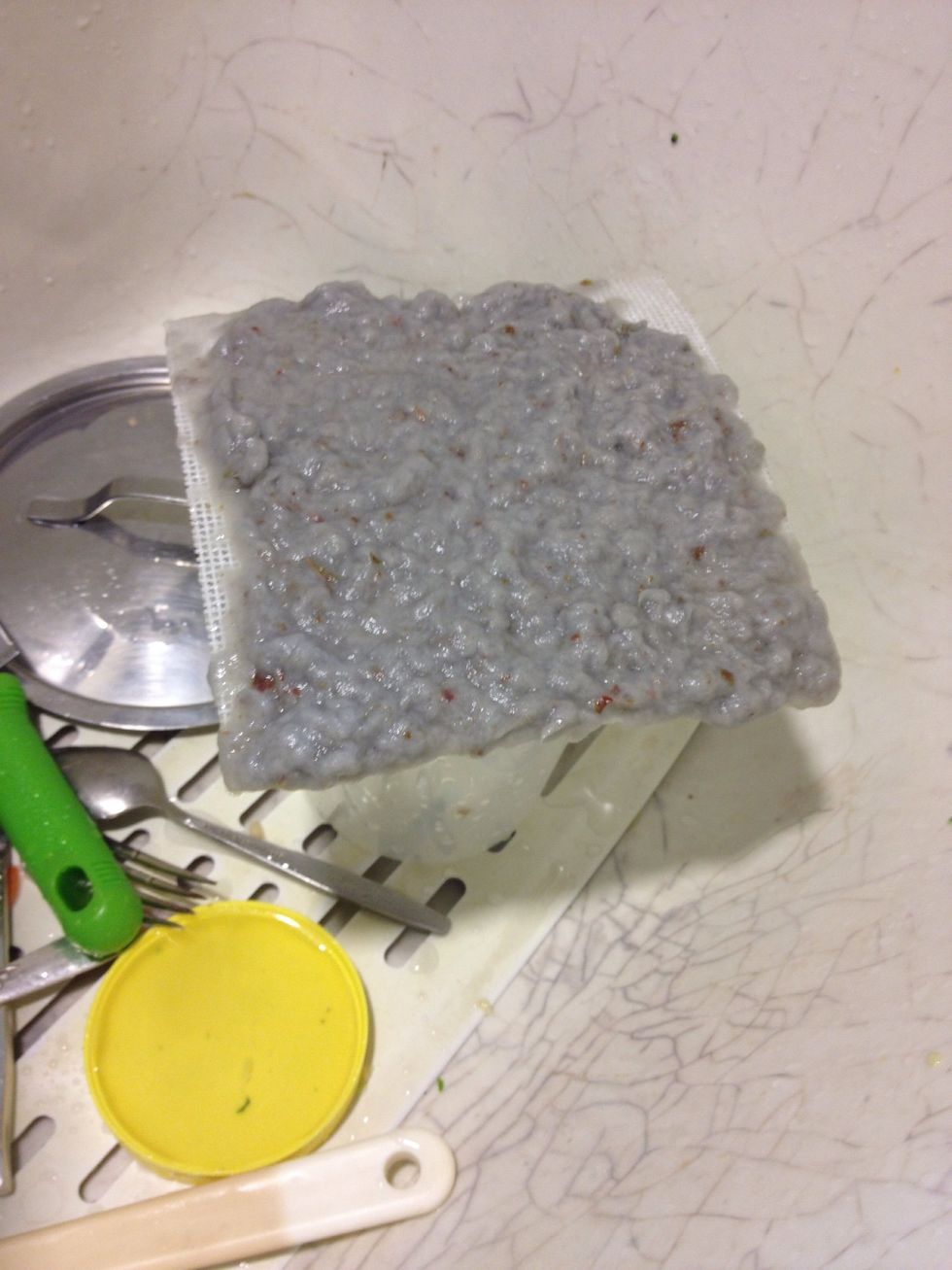 Take your screen out of the water and let it drip dry for about 10 min