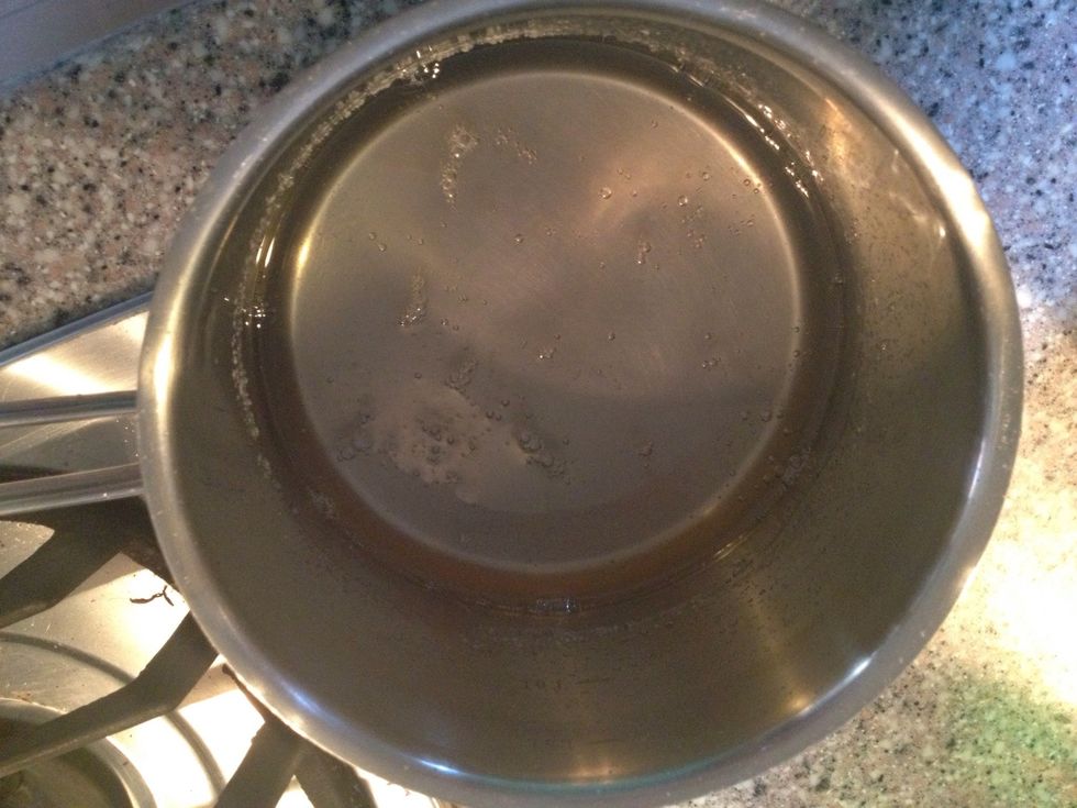 Take your sugar sirup off the heat and let it sit until the bubbles are gone. 2 minutes. I know that some use icing sugar when making marzipan, but it contains potato starch I don't like the taste.