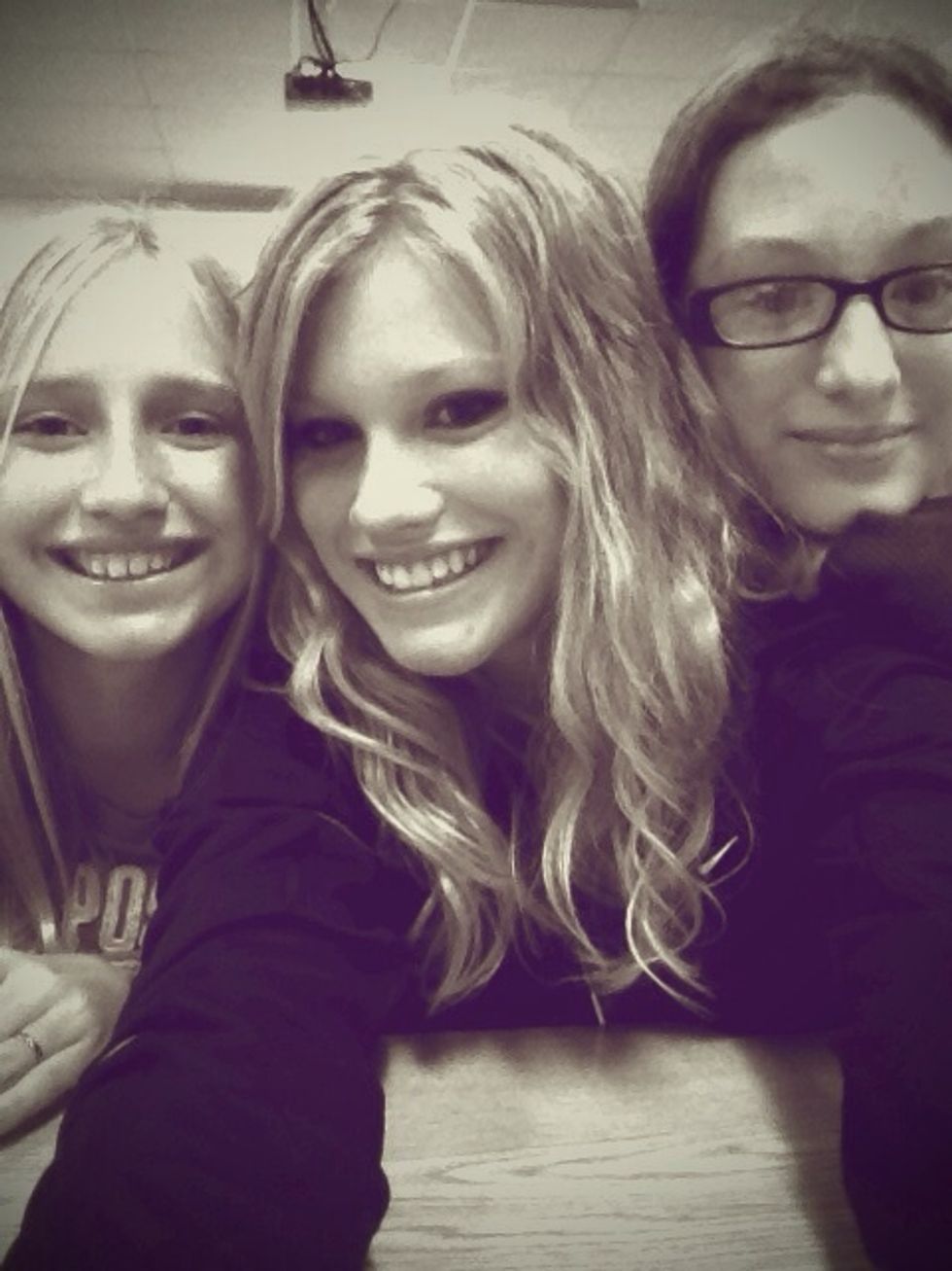 Taking pictures with the Camera in the front