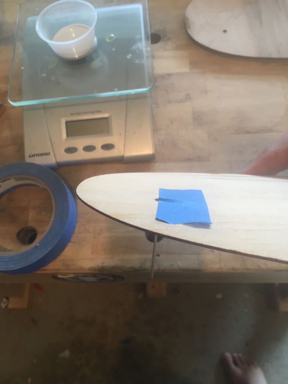 Tape hex key as depicted.