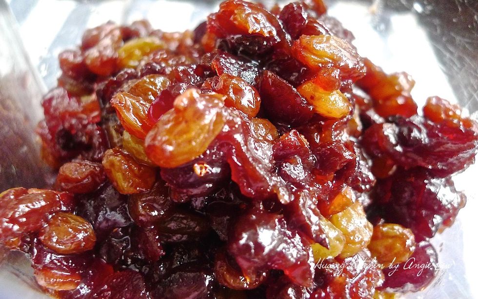 Taste really nice on its own, over ice-cream or to make into mince pie for christmas. SO ... ENJOY! For more, please visit www.huangkitchen.com