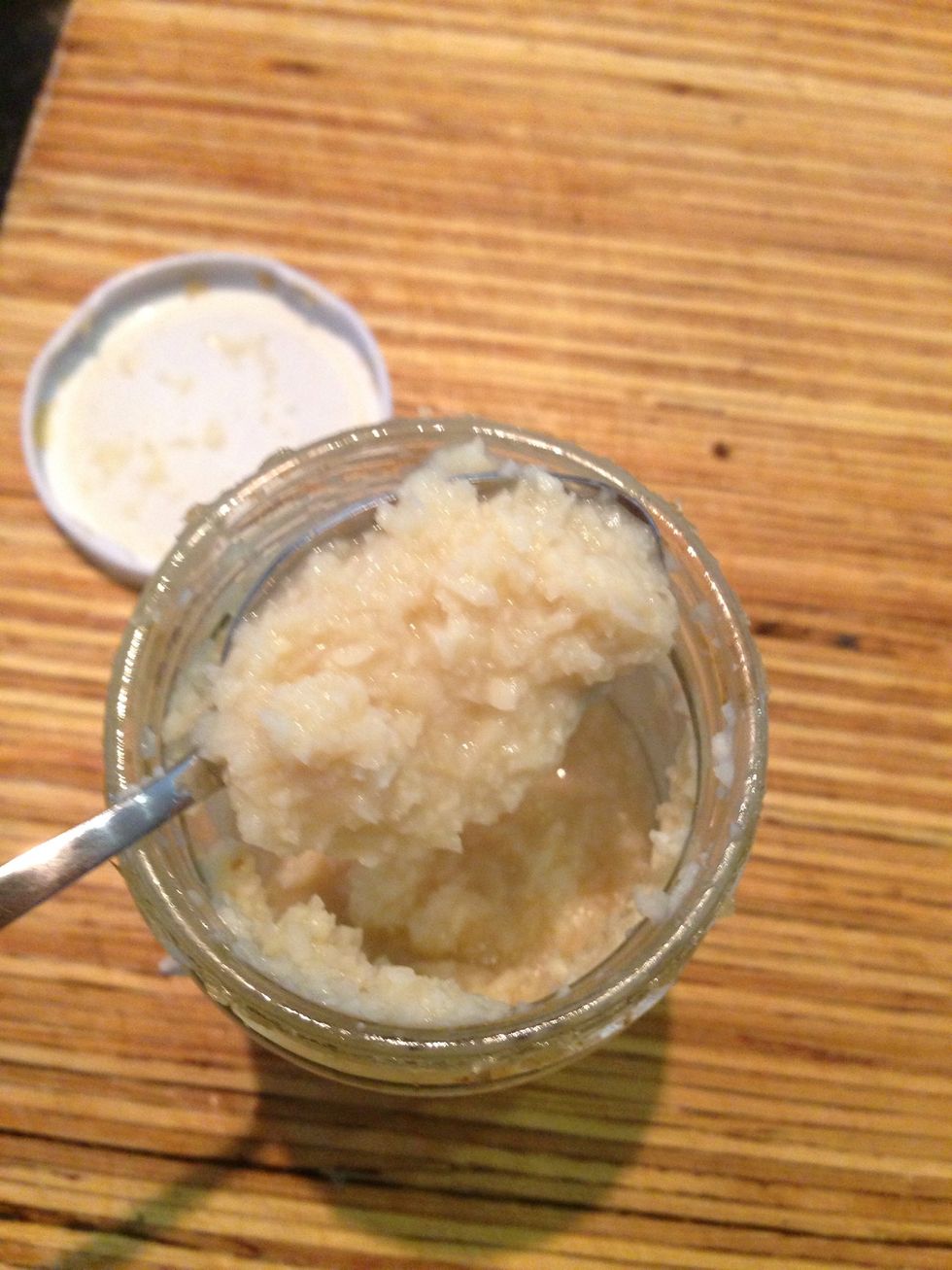 Teaspoon of garlic