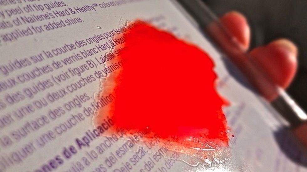 Test your results before application. I found a timed shake of about a minute before each layer worked best, giving the above result with 2-3 coats.