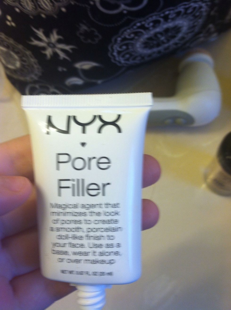 than I use a pore filler by nyx