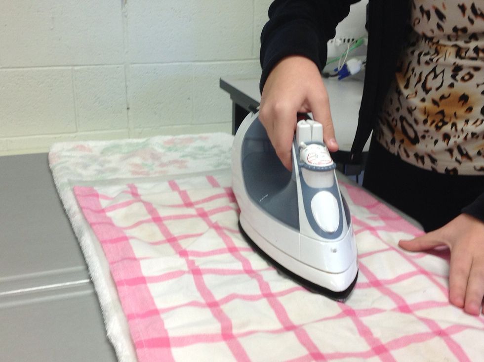 Than you iron for about 2-3min and your done