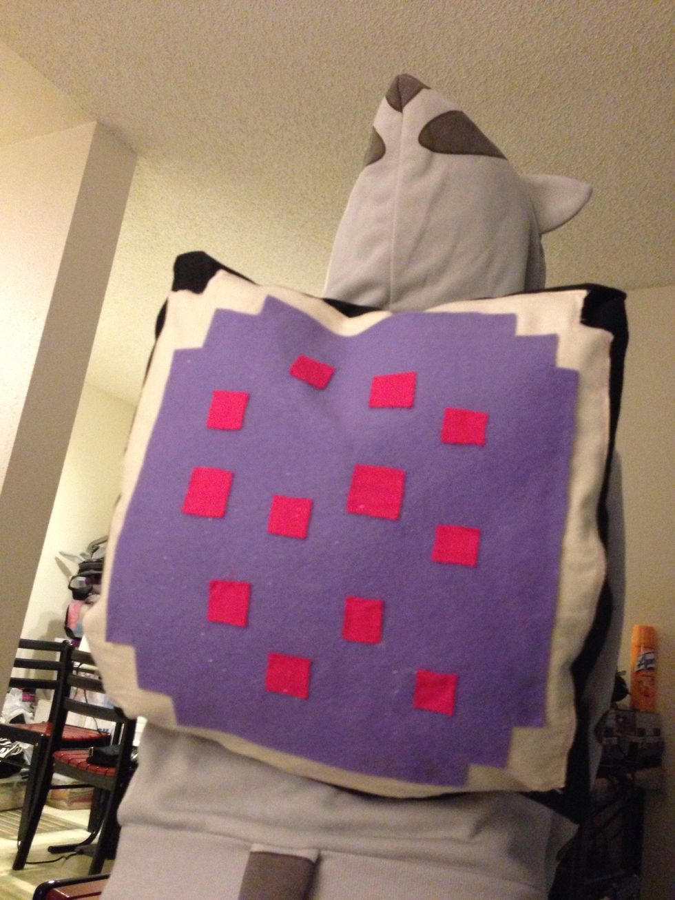 Thank u for viewing !!!! Happy halloween !!!! More pics to come of the full outfit soon and when the event party is over - changing this into a real bag :3 u can also wear this in the front :)