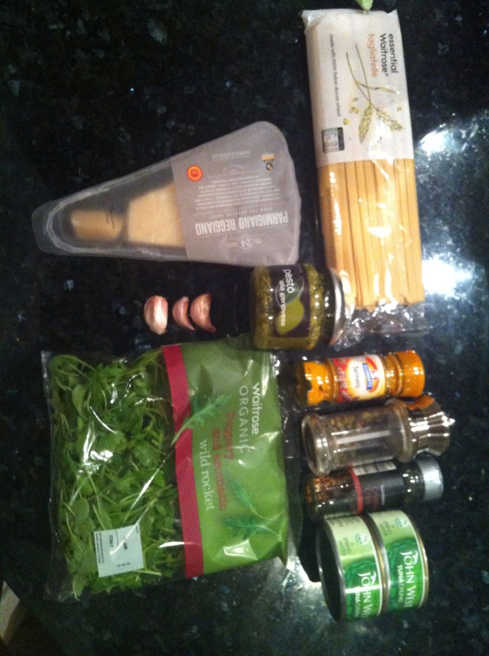 That's all u need :) rocket salad tagliatelle pasta, tuna ( in water or oil ur choice ), chilli flakes, pesto, black pepper, turmeric, garlic, olive oil,parmegiano regiano,