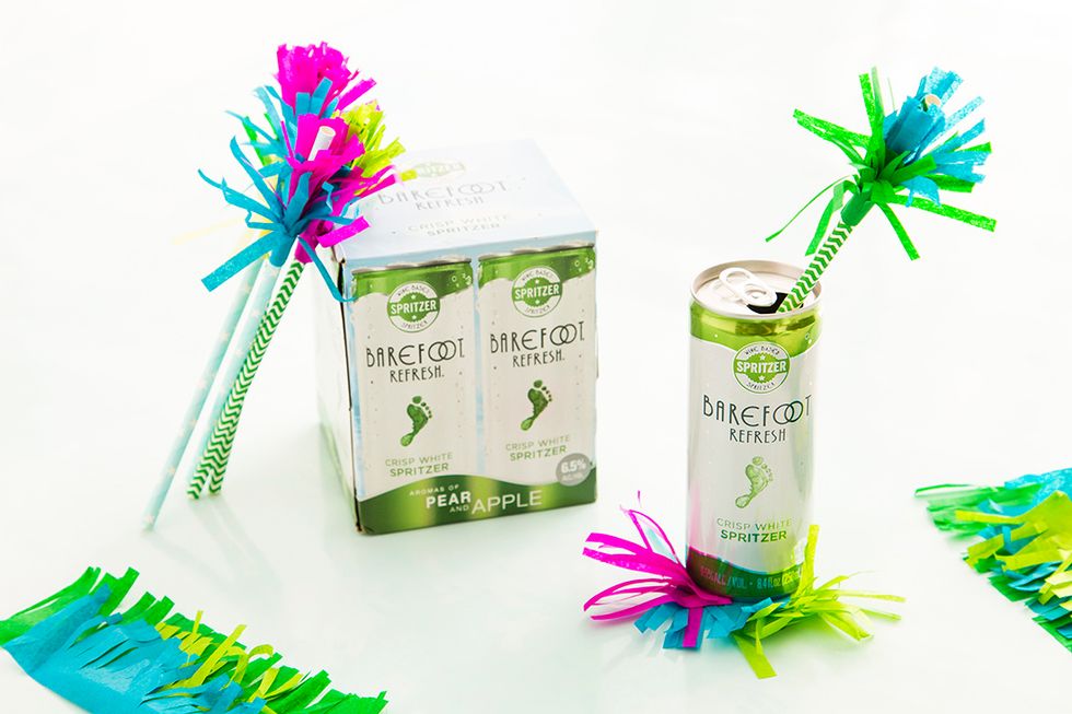 That\u2019s why we\u2019ve teamed up with Barefoot Refresh Spritzers to give you a how-to on throwing a pool party on the fly.