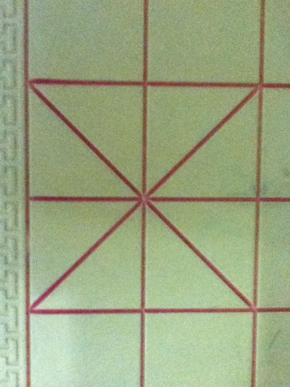 The Advisors can only move this square (photo). Its job is to protect the general, which is the most powerful one.