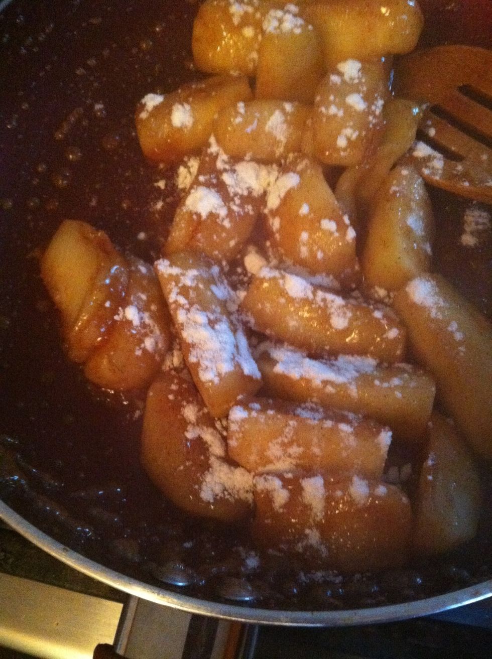 The apples will caramelize. Stir in cornstarch.