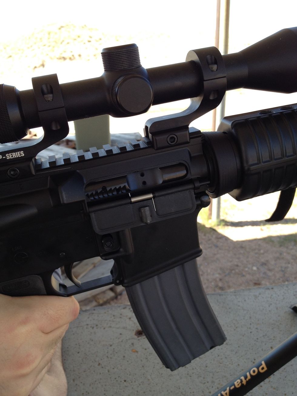 How to unjam an ar-15 - B+C Guides