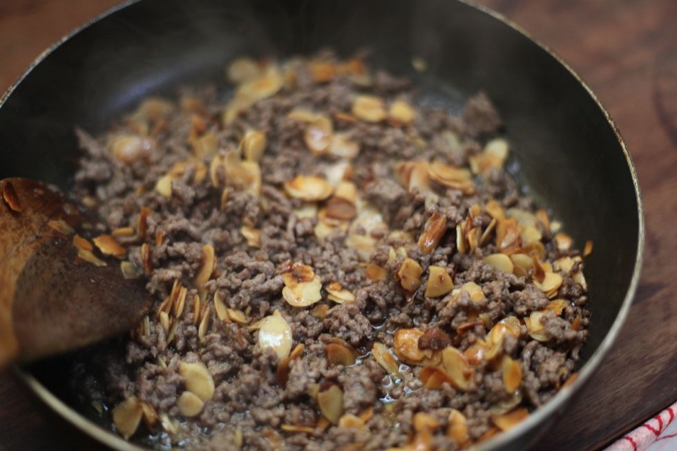 The beef is fully cooked, we're almost done. Amazing right? So easy peasy.