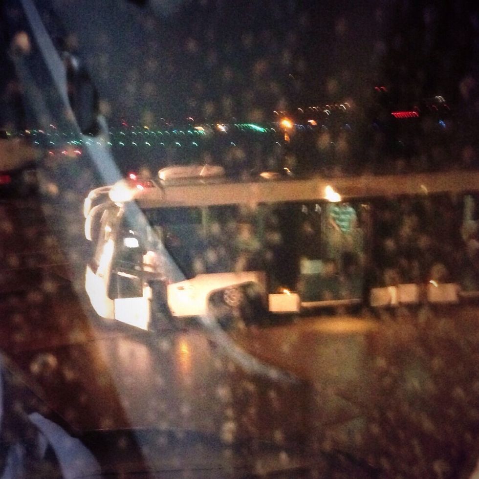 The bus returns to take you back to the airport