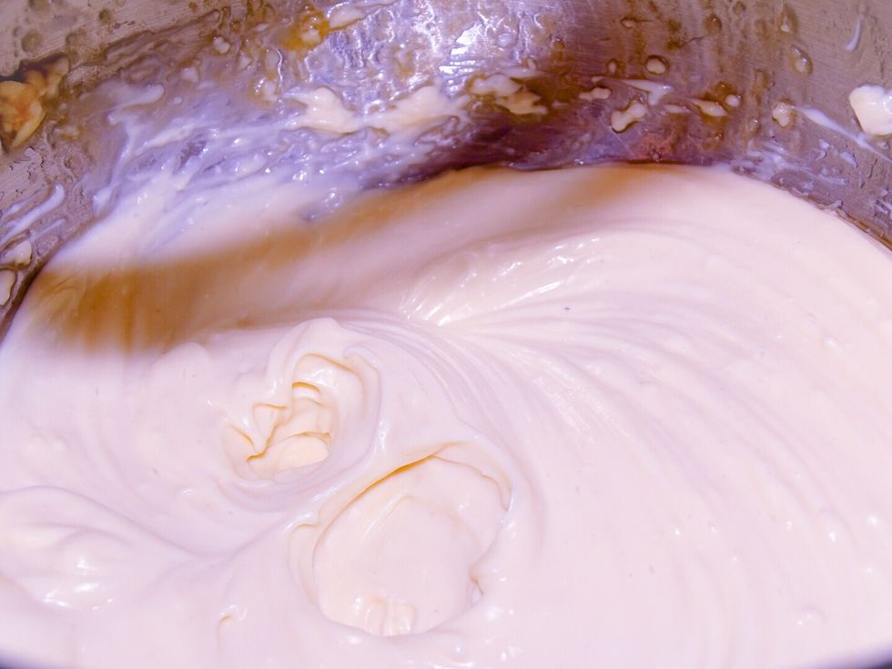 The consistency of the cheesecake should be fluffy and creamy with no lumps, like this! \ud83d\ude0d