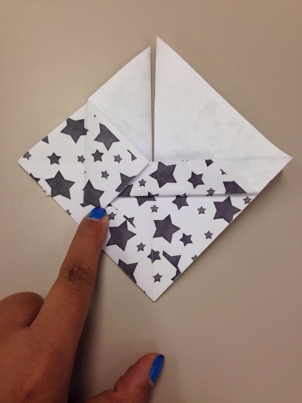 The crease line is for reference