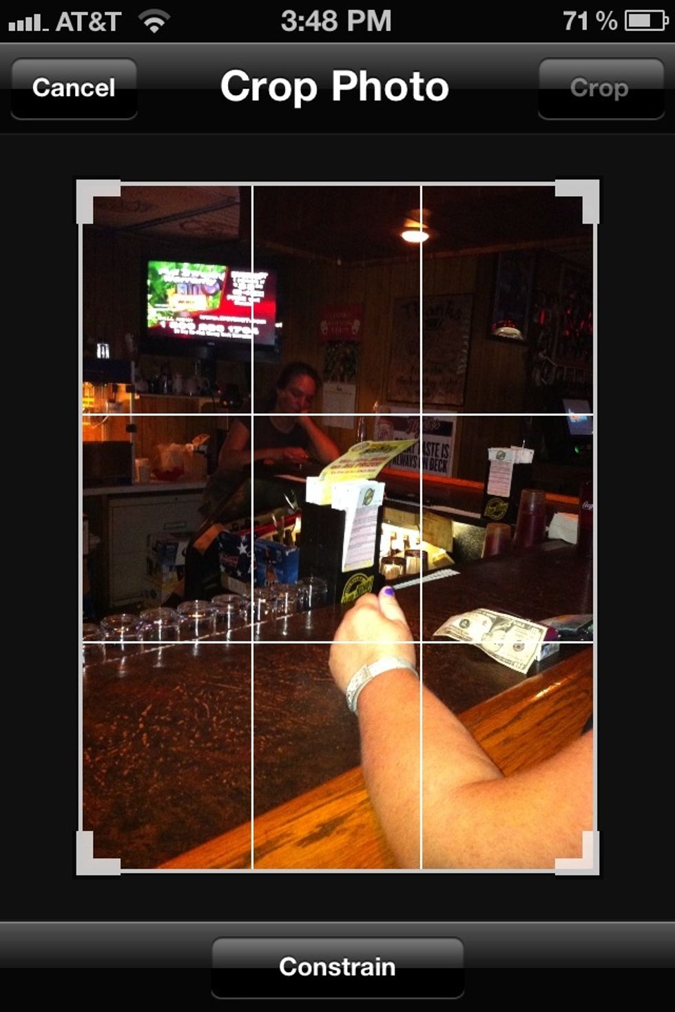 The cropping grid will appear.