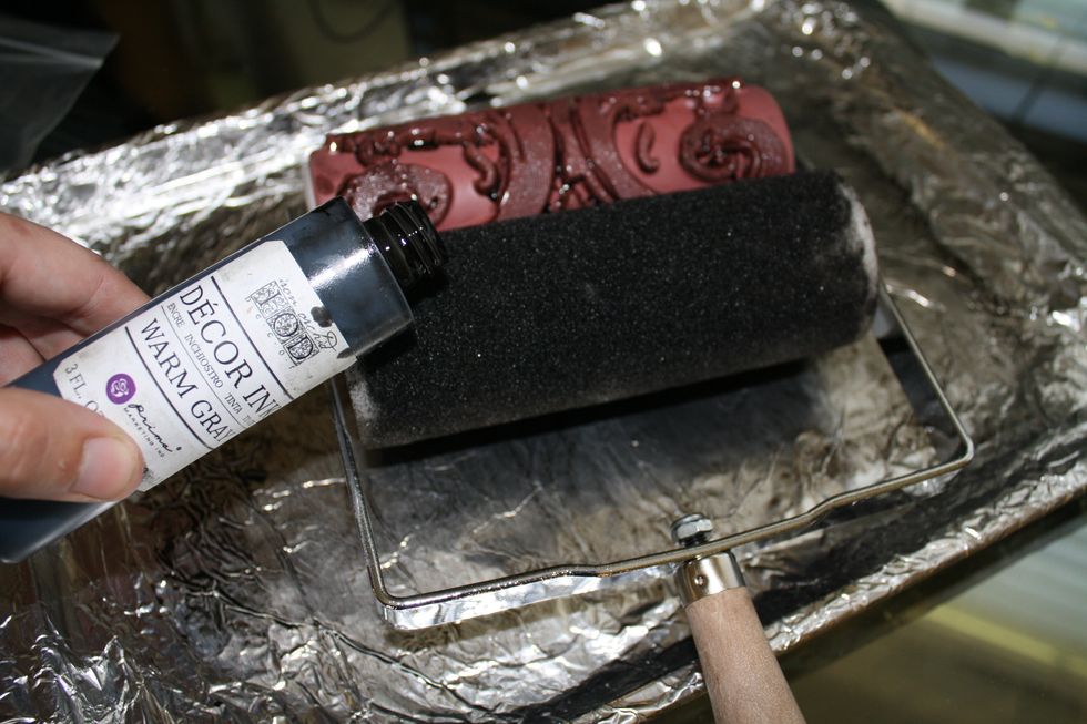 The d\u00e9cor ink is really made to go with the large d\u00e9cor stamps, and the roller is really made to go with chalk paint or matte paint, but, HEY, why not try this mix and see what happens!