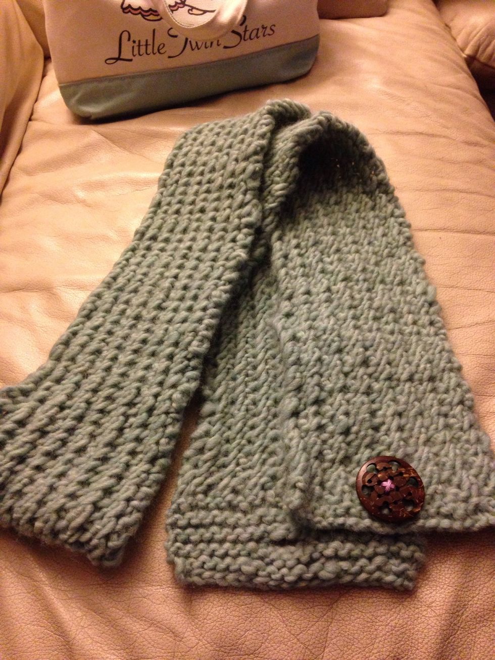 The end product, I made a buttonhole on one side and a button on the other end.