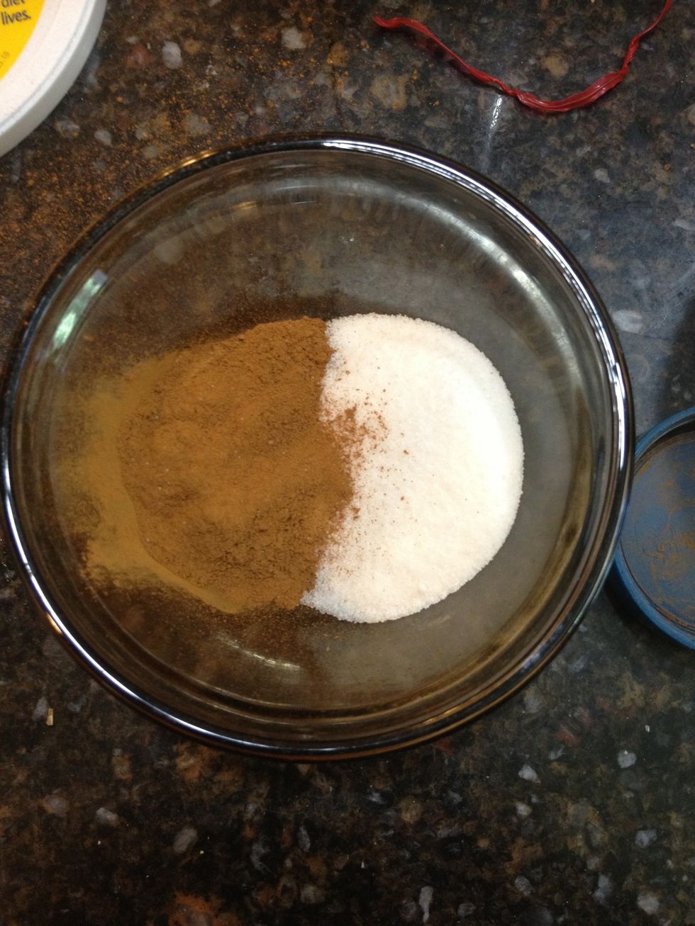 The equal amounts of cinnamon and sugar in a bowl