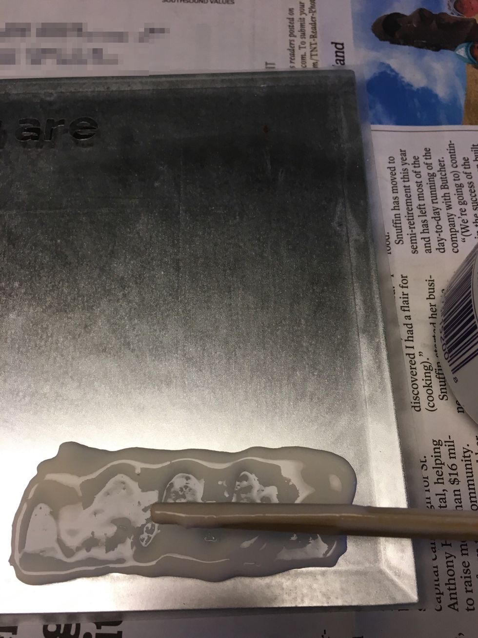 The etching cream tends to draw in as it settles, so be sure to cover edges with excess cream to allow for shrinkage.
