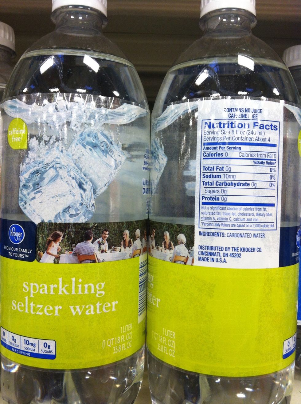 The first step is picking the right carbonated water beverage. Seltzer water, whatever the brand, has very little sodium and no sugar. It should only have 1 ingredient. Carbonated water.