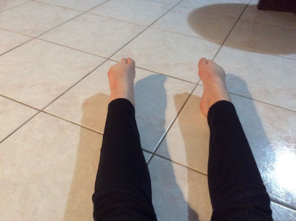 The first thing you are going to want to master is the cartwheel. To do a cartwheel you are going to need to find out if you can do it on your right leg or your left leg.