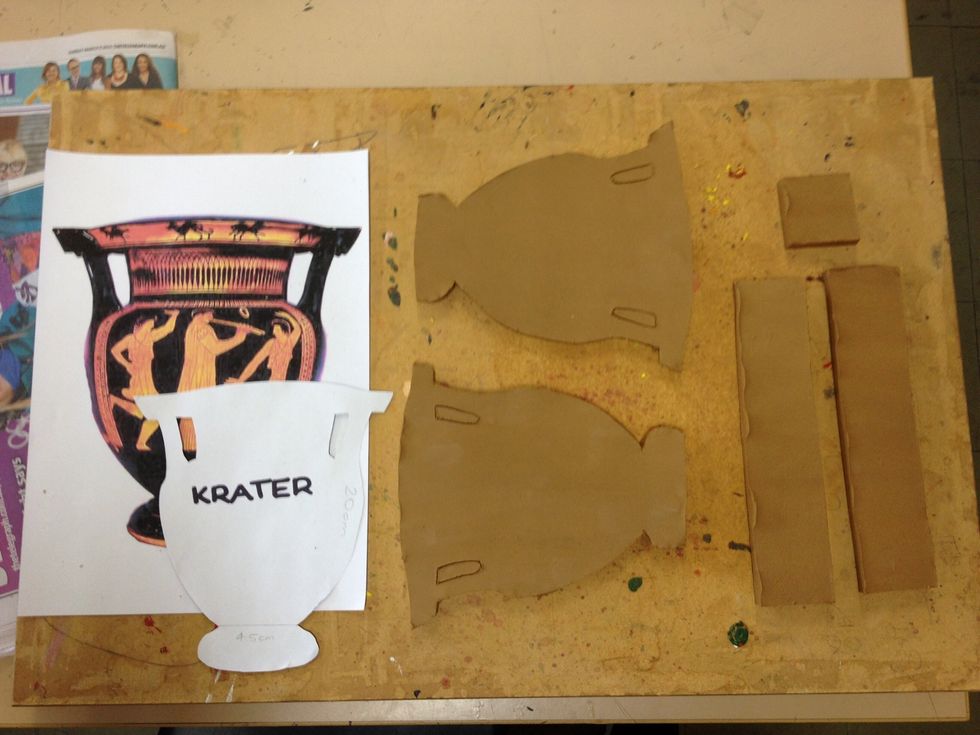 The five finished pieces. Note that any negative spaces (handles etc are only drawn on with a clay tool at this stage.
