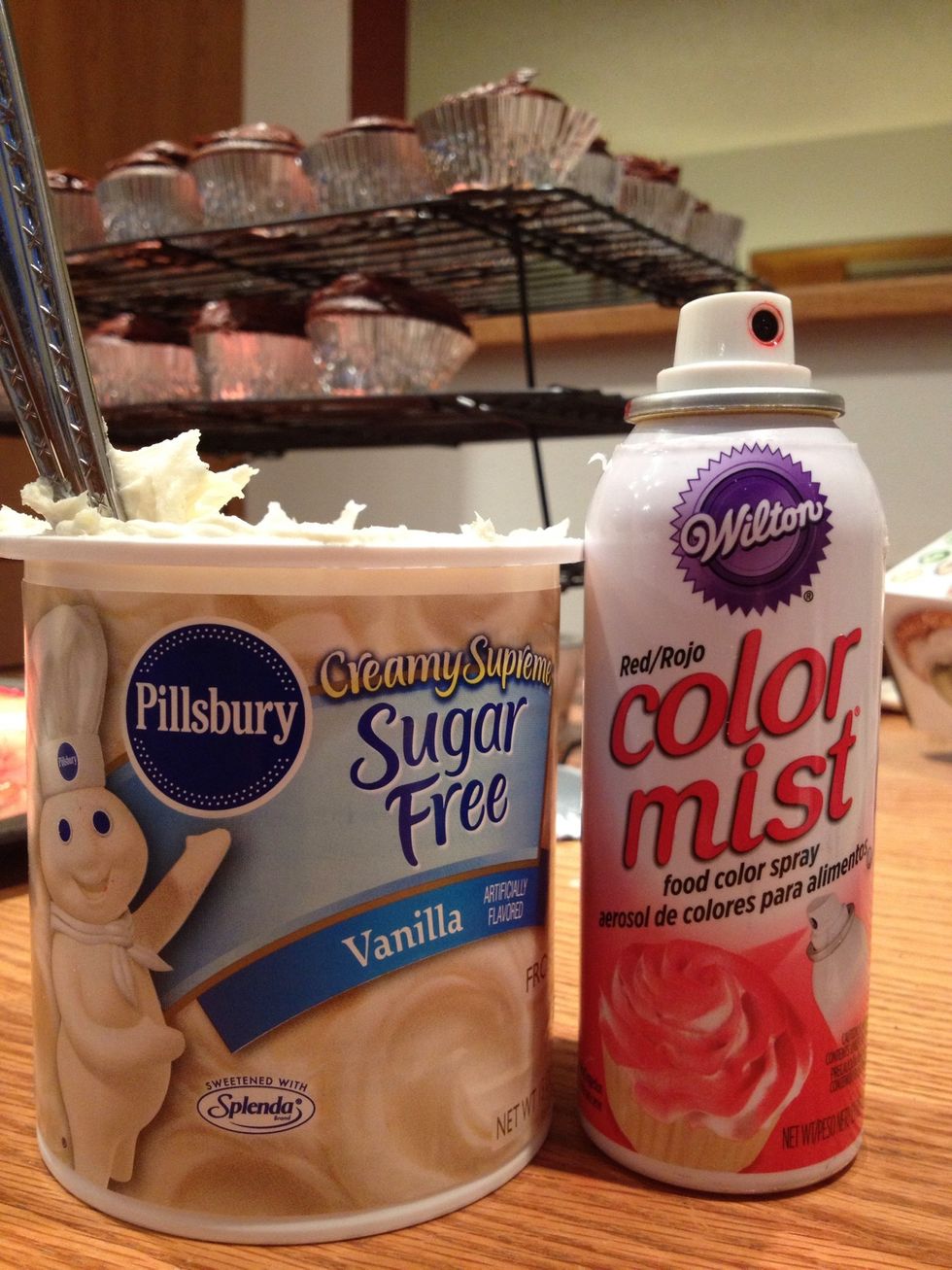 The frosting, although the sugar free was a hasty grab, not by choice, not to be repeated...hehe and the spray on color \ud83d\ude09