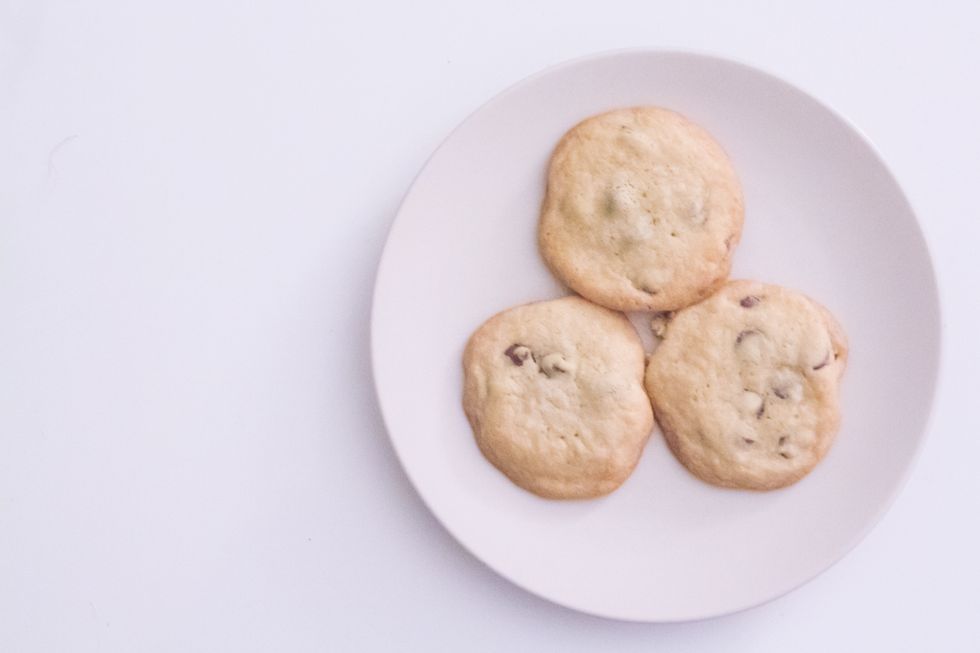 The full recipe: http://annezca.blogspot.ca/2014/12/soft-chew-chocolate-chip-cookies.html