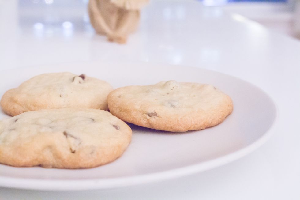 The full recipe: http://annezca.blogspot.ca/2014/12/soft-chew-chocolate-chip-cookies.html