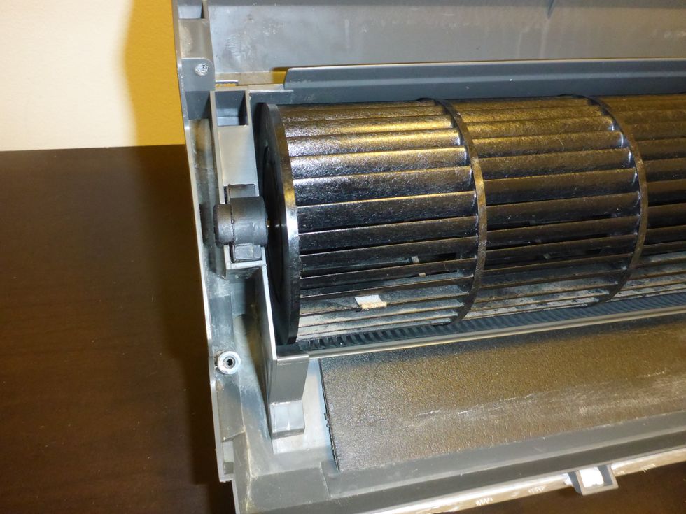 The gap on the left side should be about the same size.