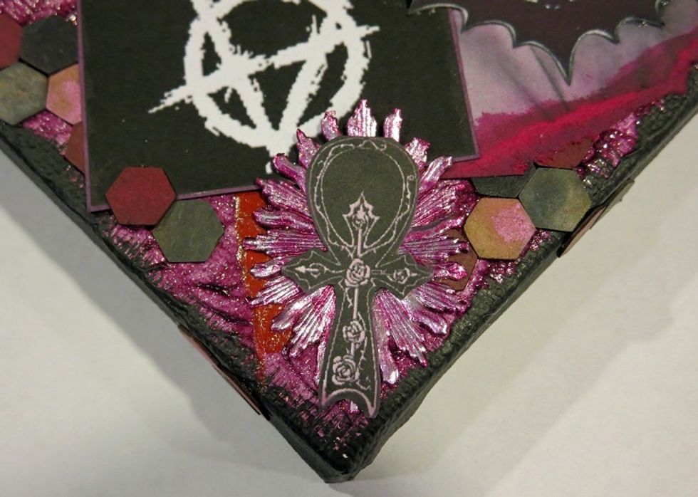 The German scrap was glued in place and then a life sign was added.