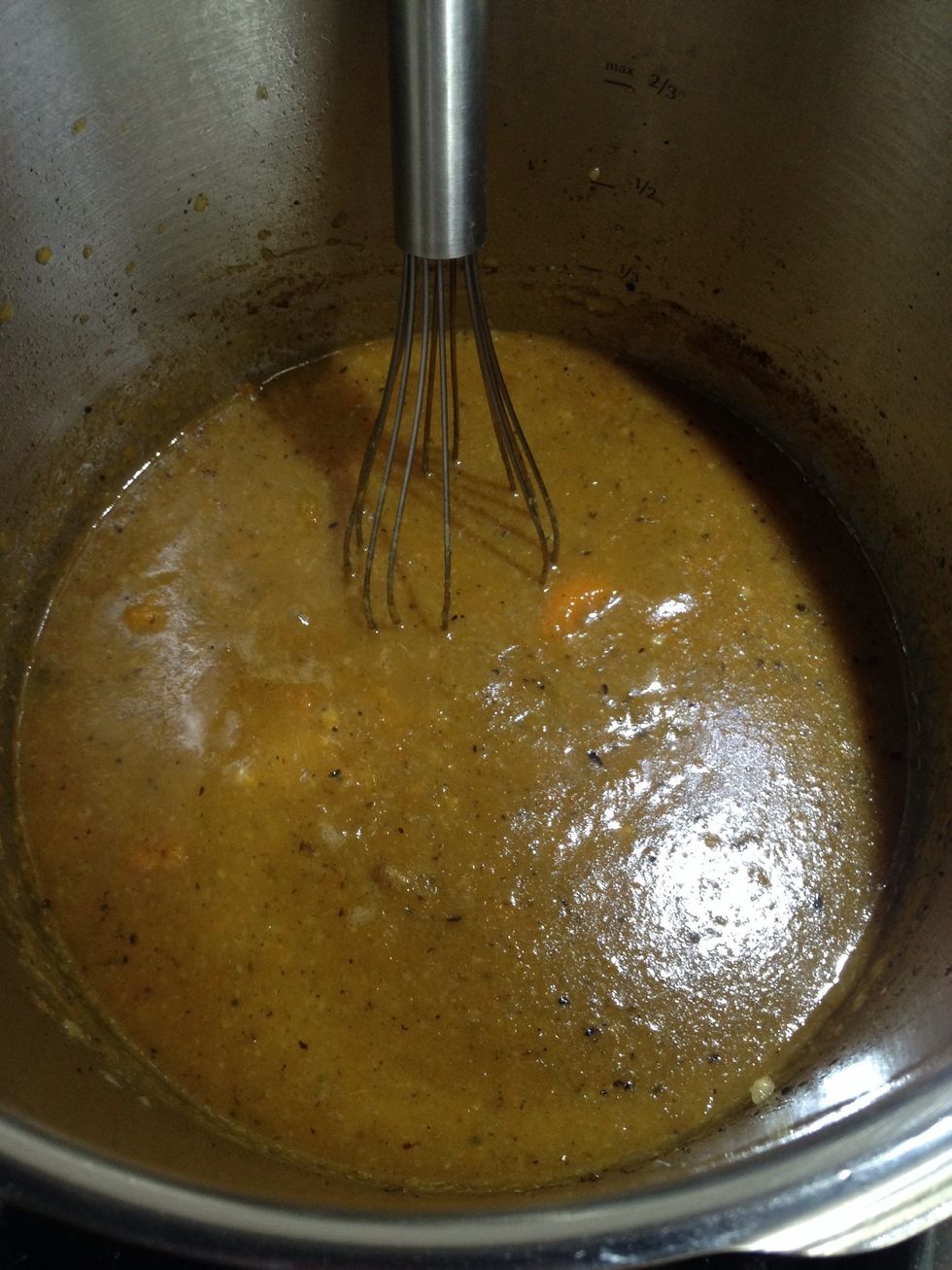 The gravy is automatically ready in the pot... Well not completely. You still have to add flour to thicken the gravy. Again, low heat and whisk thoroughly. Then strain for a smooth consistency.