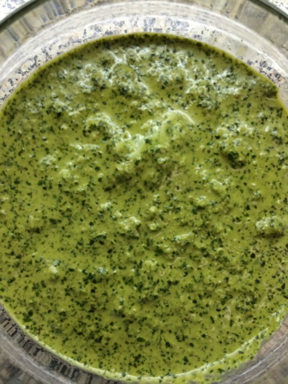 The green paste should have a smooth texture. Keep aside for now.