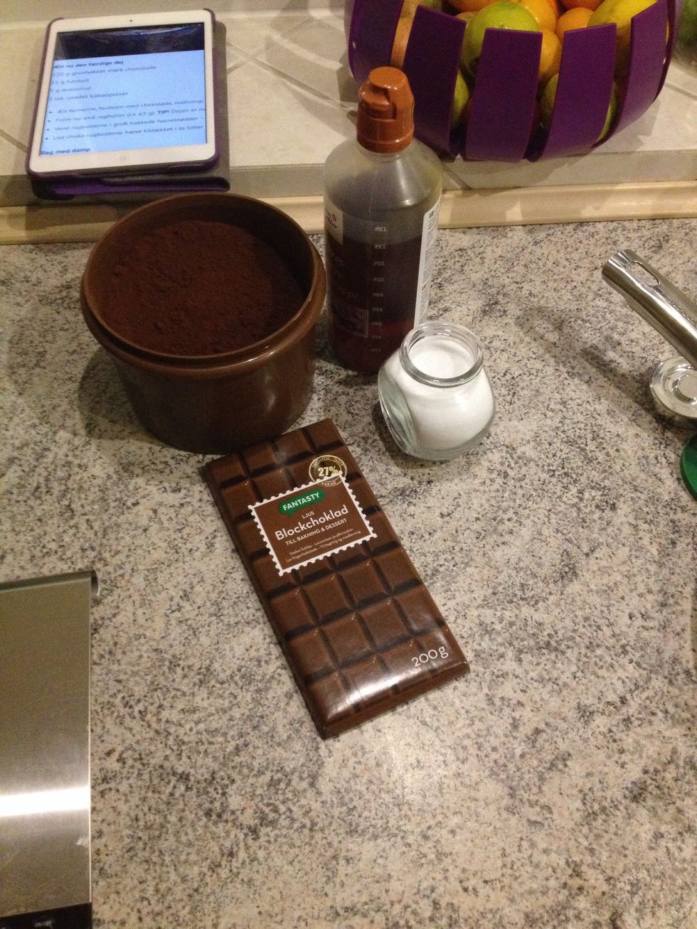 The ingredients needed for finishing the dough