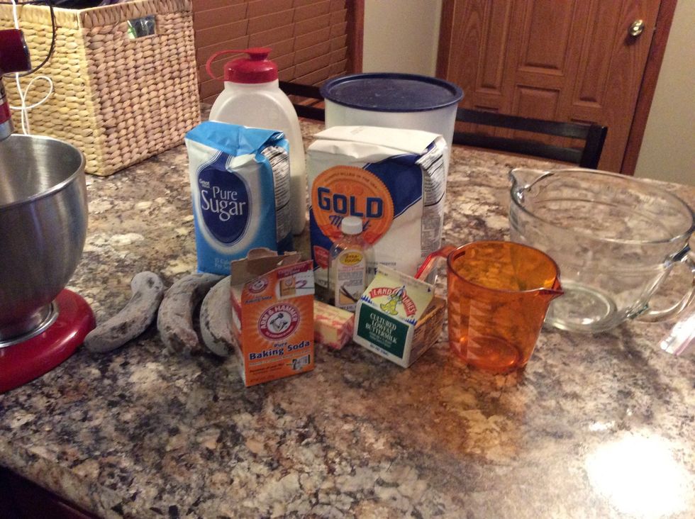 The ingredients needed to make the bars