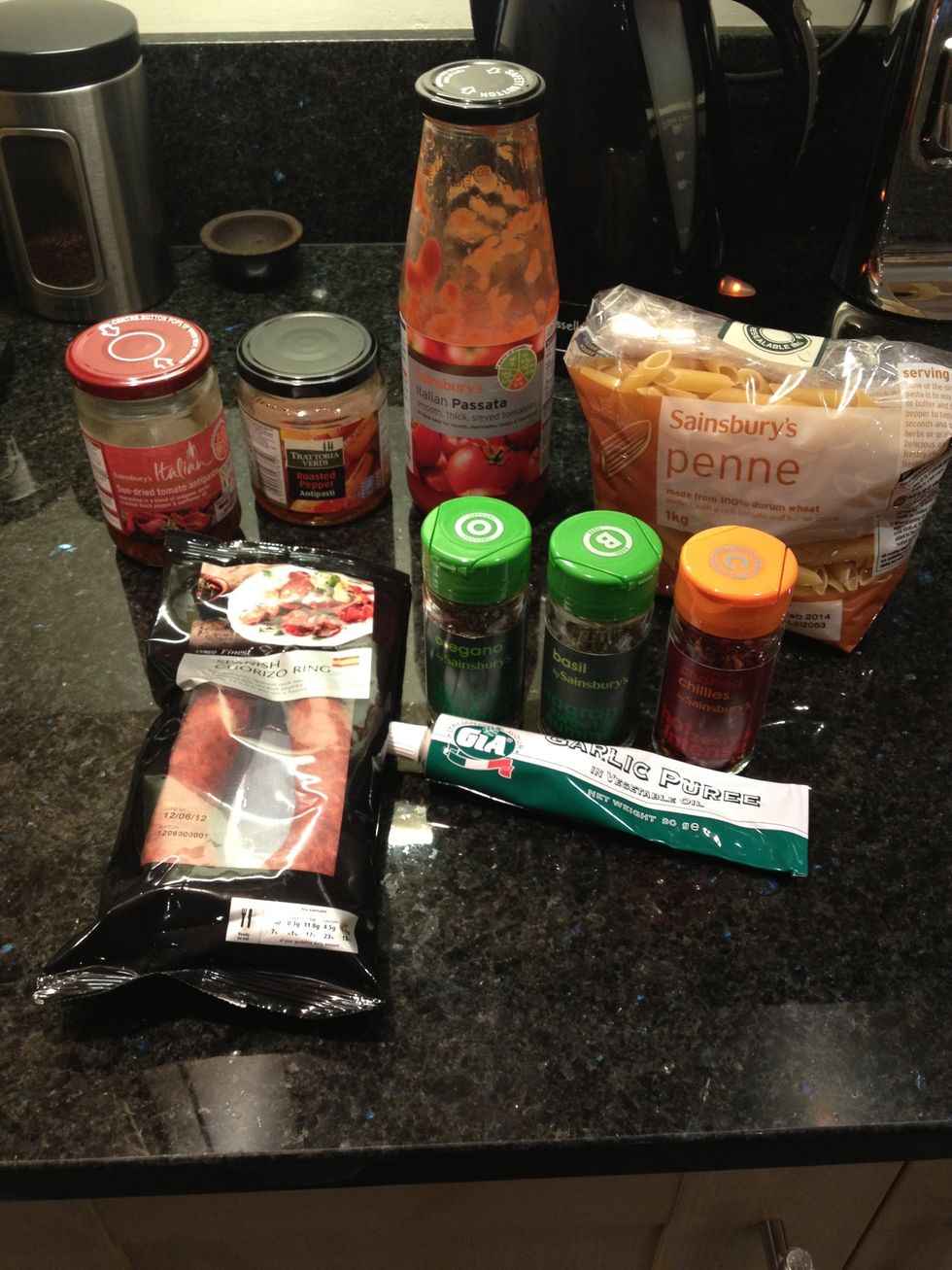 The ingredients! This will make for 4 people. Only half this Chorizo ring is used.